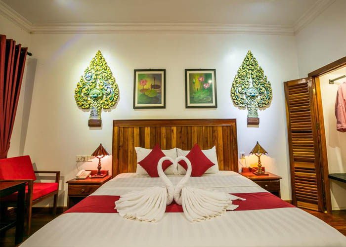 Asanak D Angkor Boutique Hotel Mekong Dolphin Tour