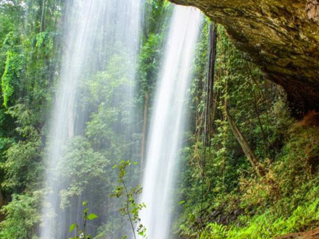 Cha Ong Waterfall