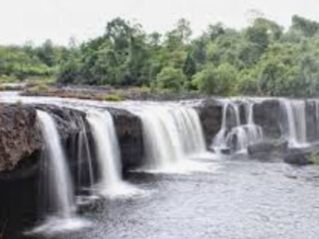 Chi Phat Waterfall