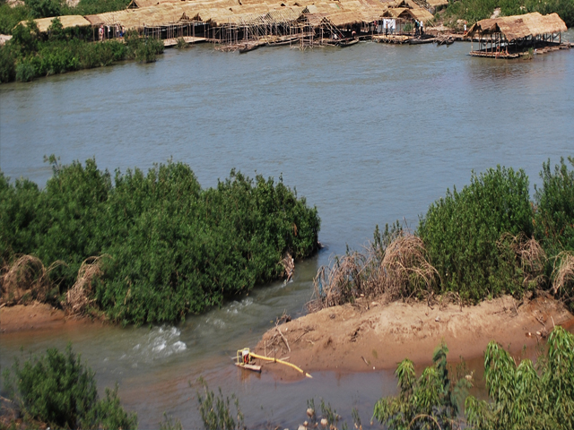 Chroy Rey River Front